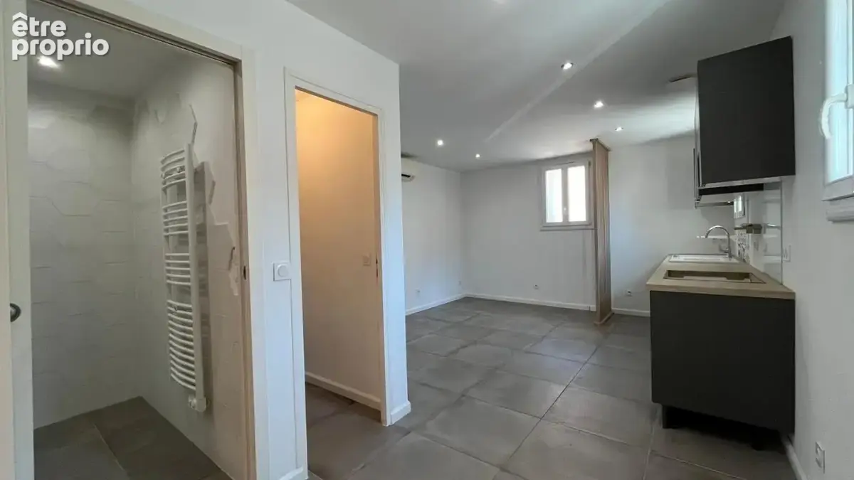Maison 56 m² à La Crau  - photo 4