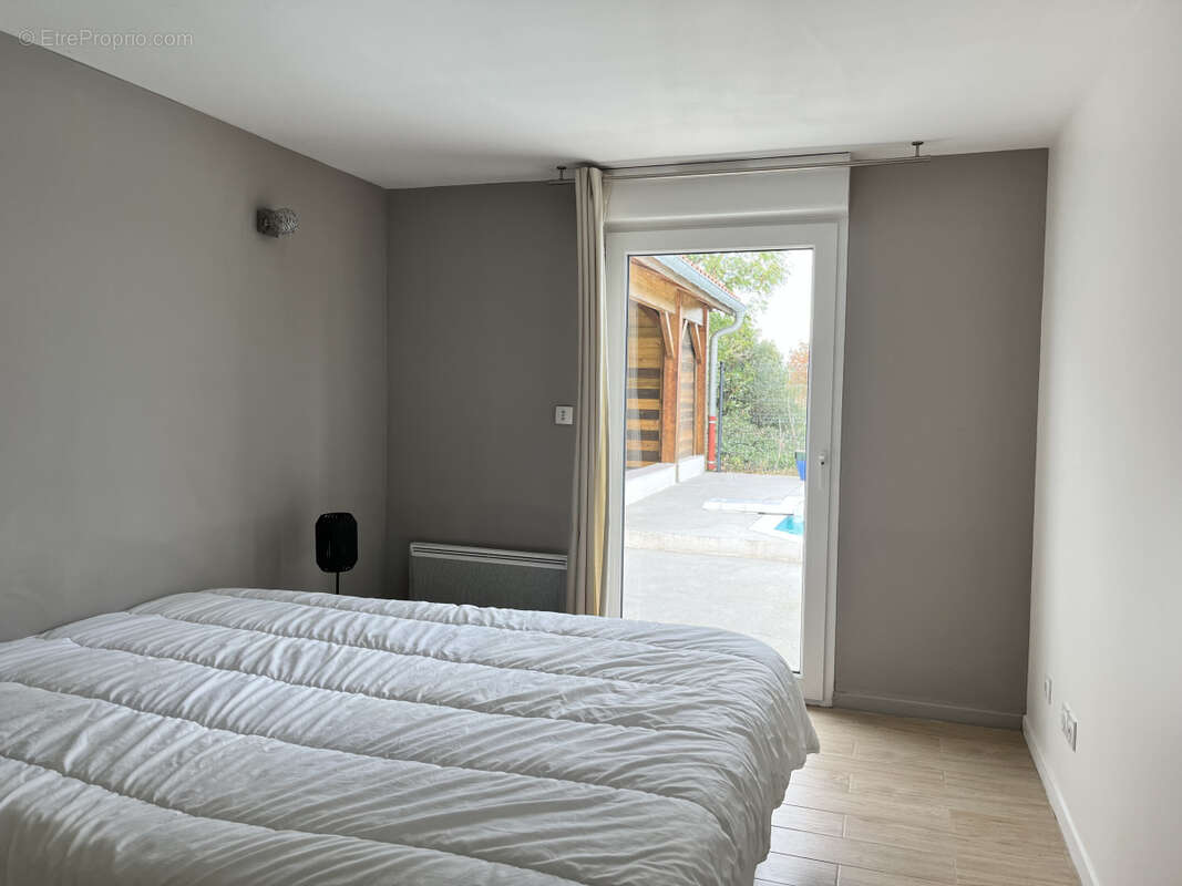 Maison à GREZIEU-LA-VARENNE