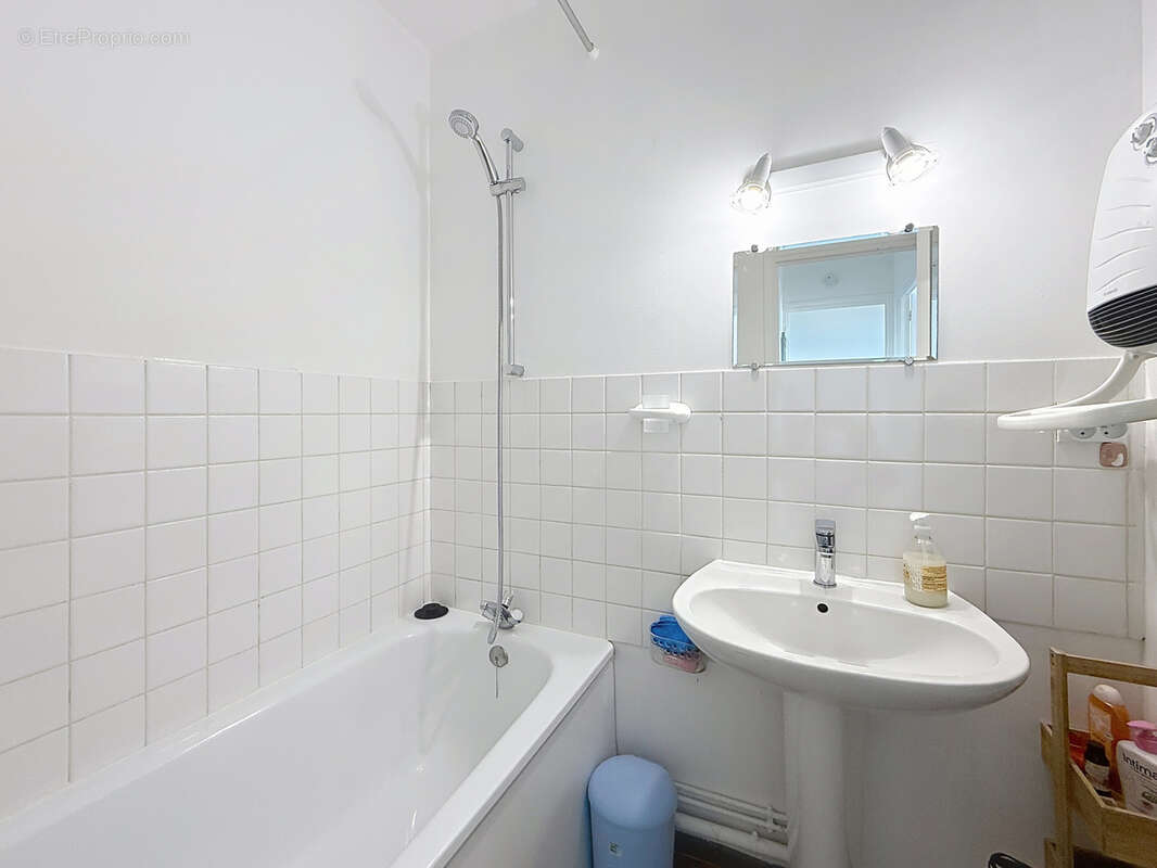 Appartement à CAROLLES