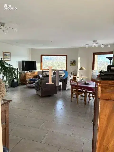5 mn CHARLIEU maison avec vue et piscine - photo 6