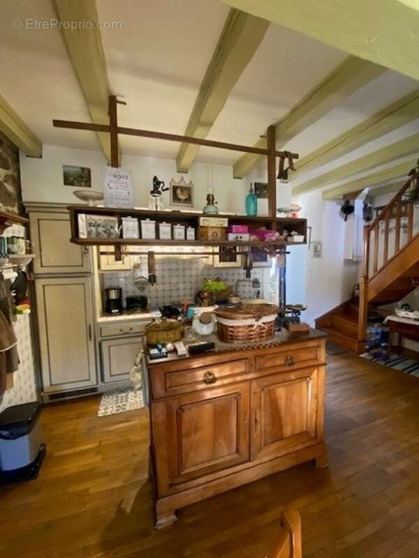 Maison de campagne  à vendre 3 pièces proche de Salers (15) - photo 3