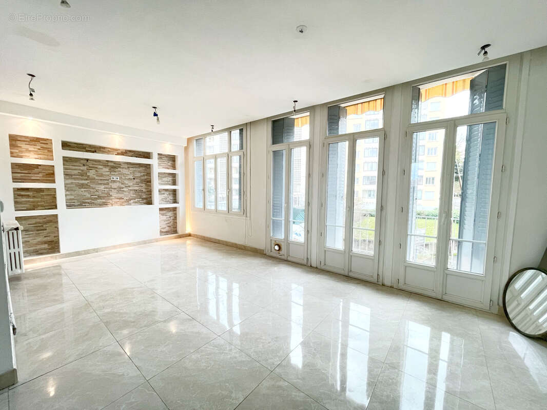 Appartement à OULLINS