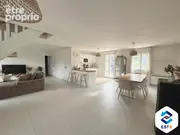 Maison à REMY