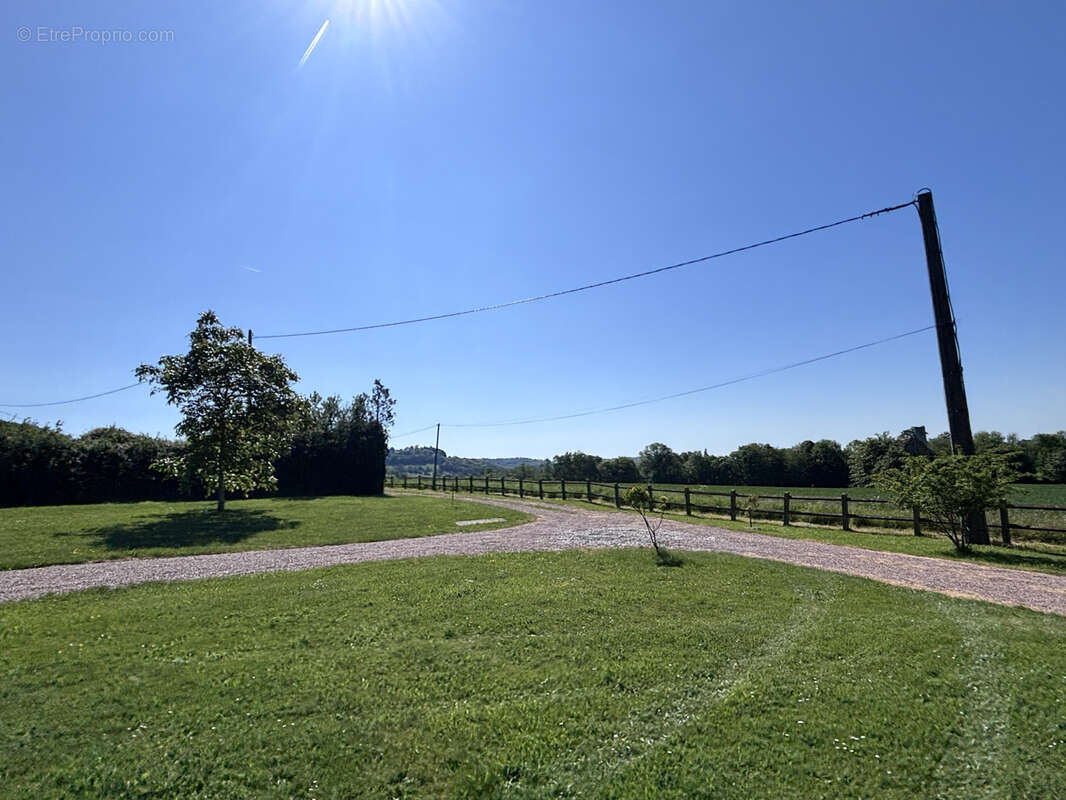 Propriété normande au grand calme - T6 de 141m2 - Piscine et nombreuses dépendances sur 6000m2 - photo 28