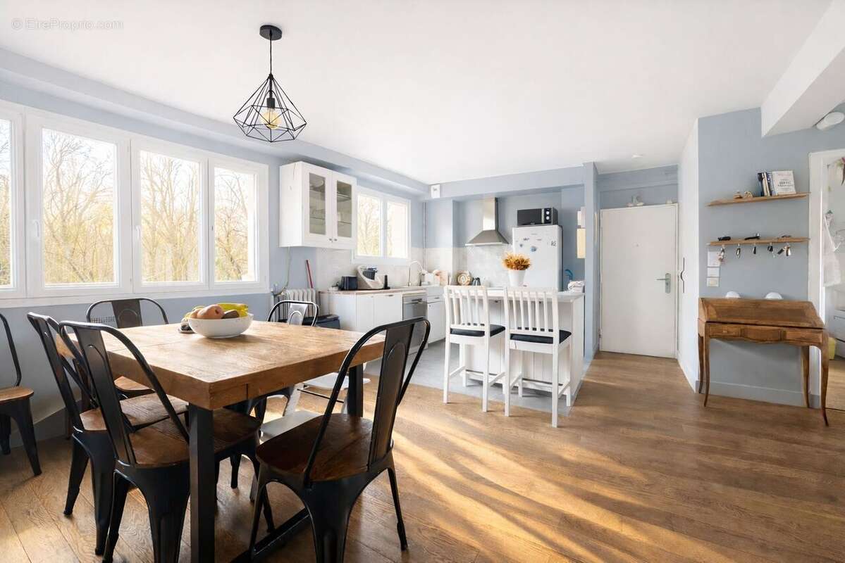 Appartement à VILLE-D'AVRAY