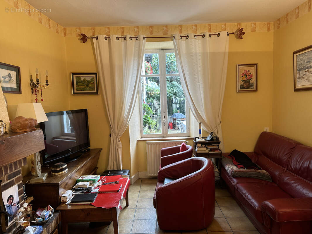 Maison à BELLAC