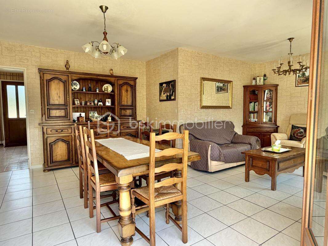 Maison à VILLEBLEVIN