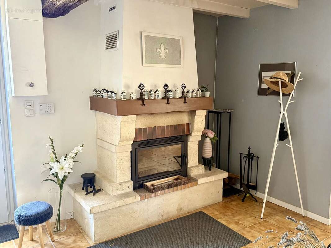 Propriété Équestre en Pierre – Installations pour Chevaux & Écurie à Proximité - photo 8