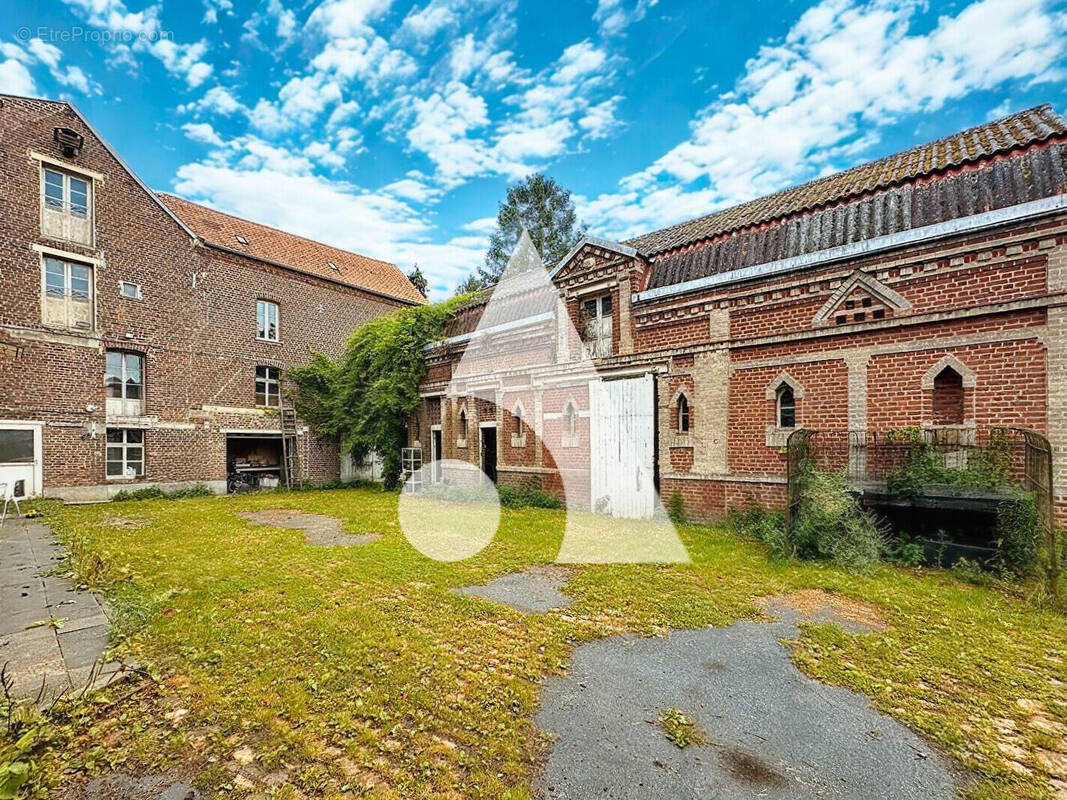 Maison à MONCHAUX-SUR-ECAILLON