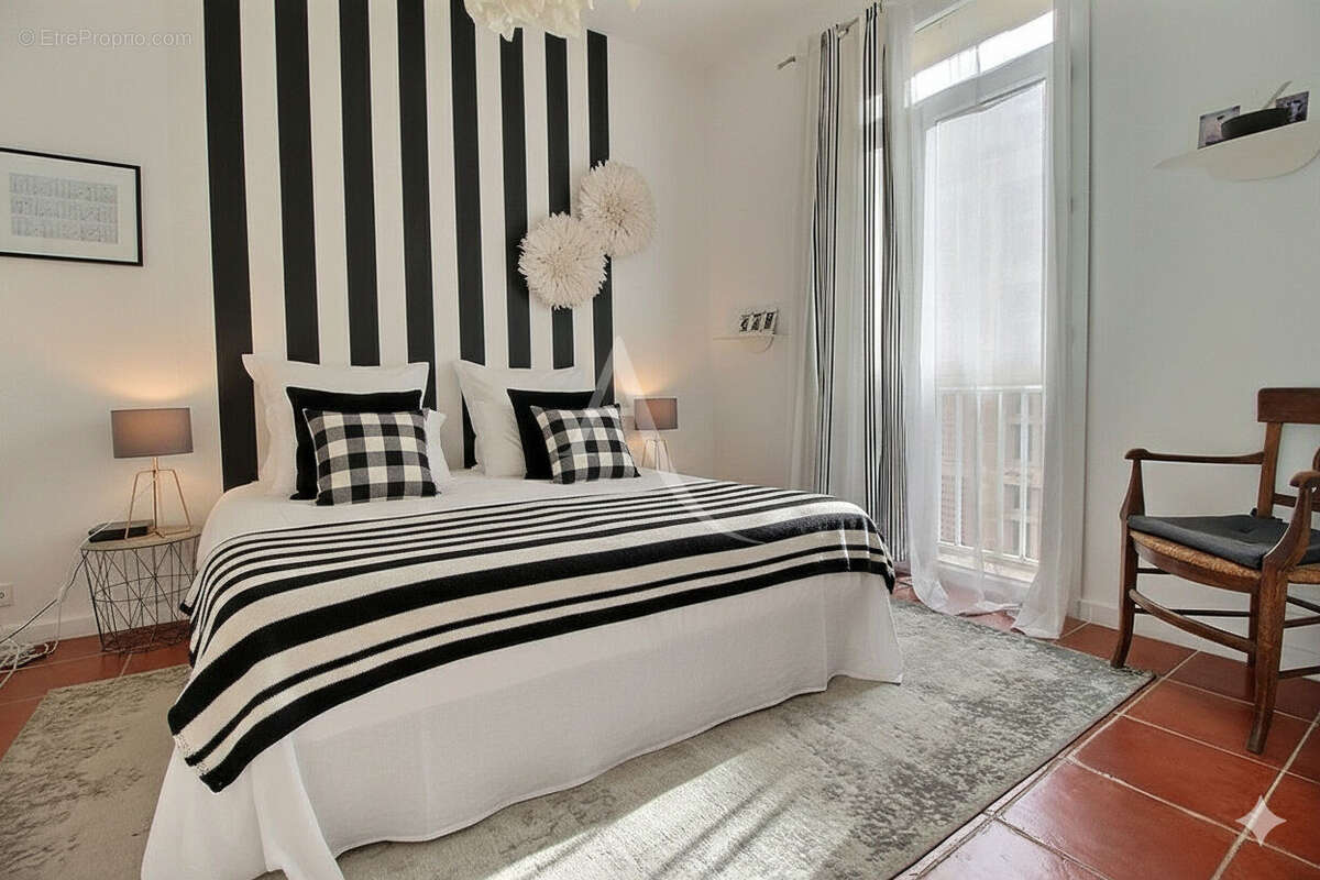 Appartement à MARSEILLE-2E