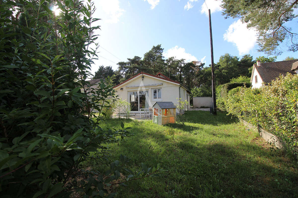 Maison à LES MONTILS