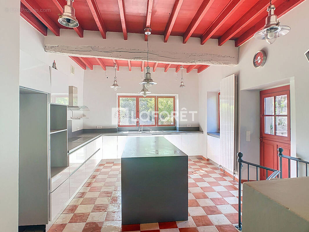Maison à LINAS