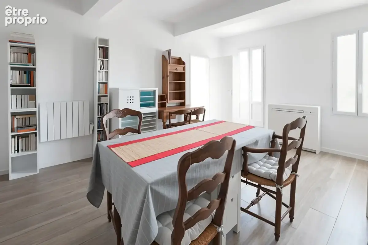 Vente Aix centre en exclusivité LC Gestion vous propose un appartement de type 2 de 55m² avec remise et cave. - photo 2