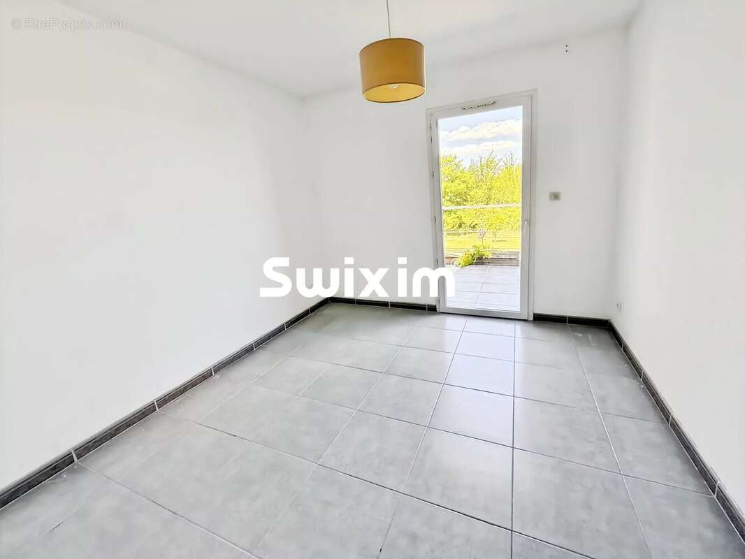 Confortable villa avec grand terrain, T2 indépendant garage - photo 11