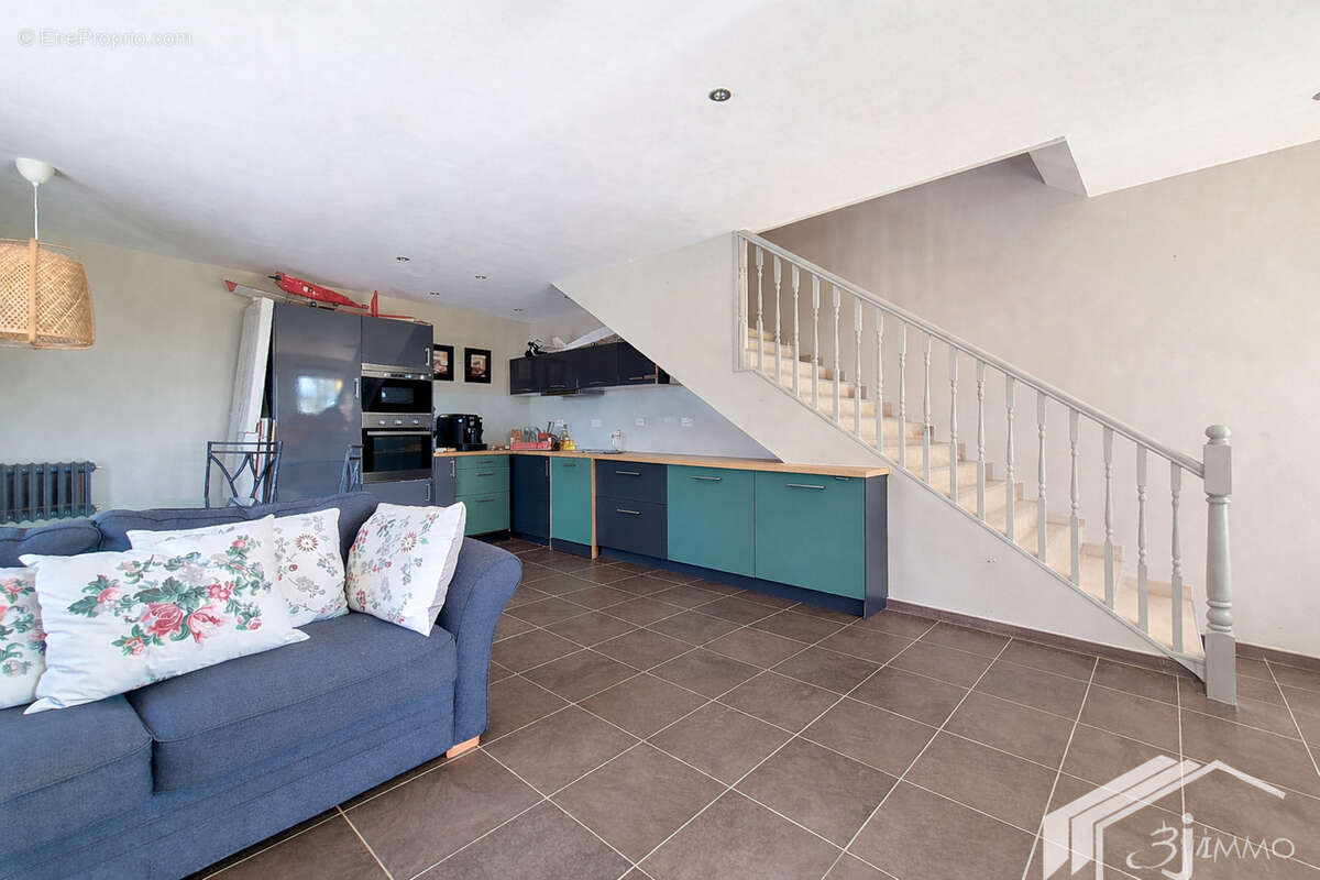 Maison à LE CASTERA