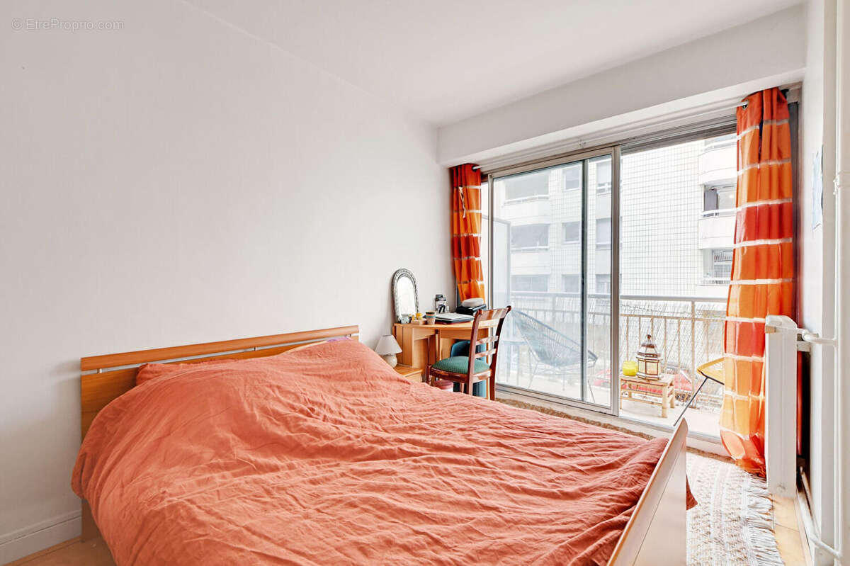 Appartement à PARIS-19E