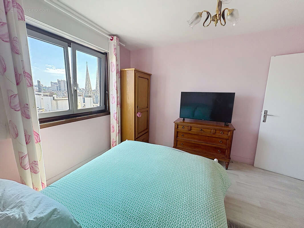 Appartement à PARIS-19E