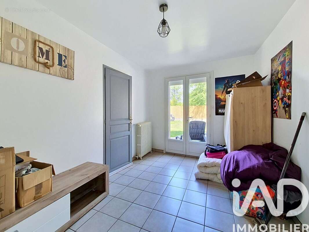 Photo 9
