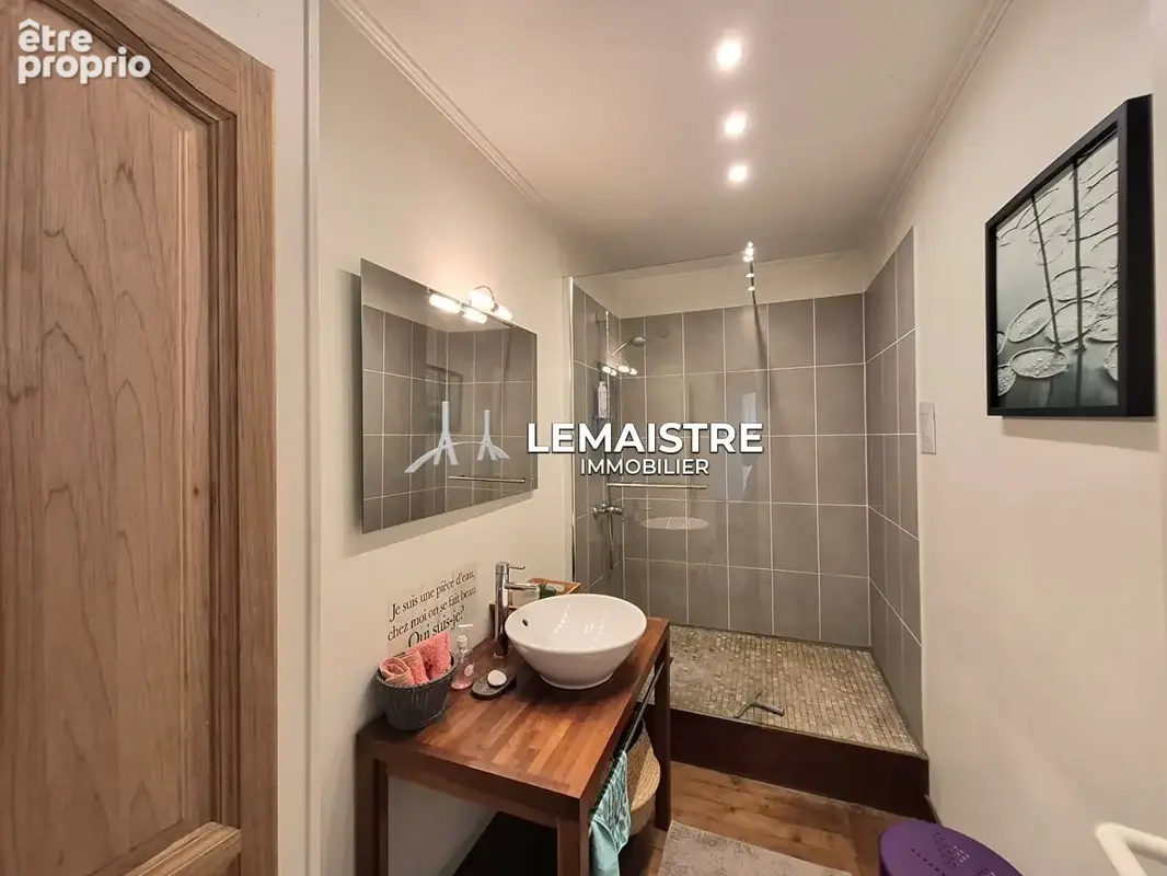 Appartement à vendre LE HAVRE SAINT MICHEL  Immeuble de caractère 2 chambres - Jardin copropriété - Stationnement - 72 m² - photo 7