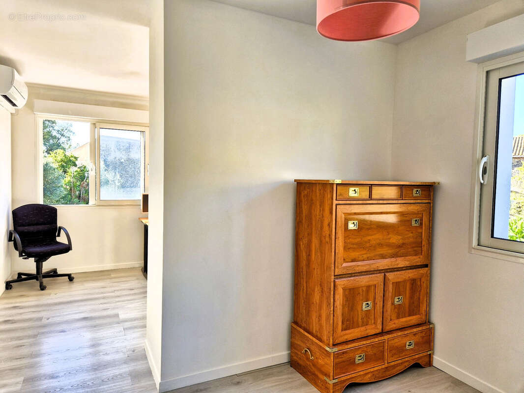 Maison à LEZIGNAN-LA-CEBE