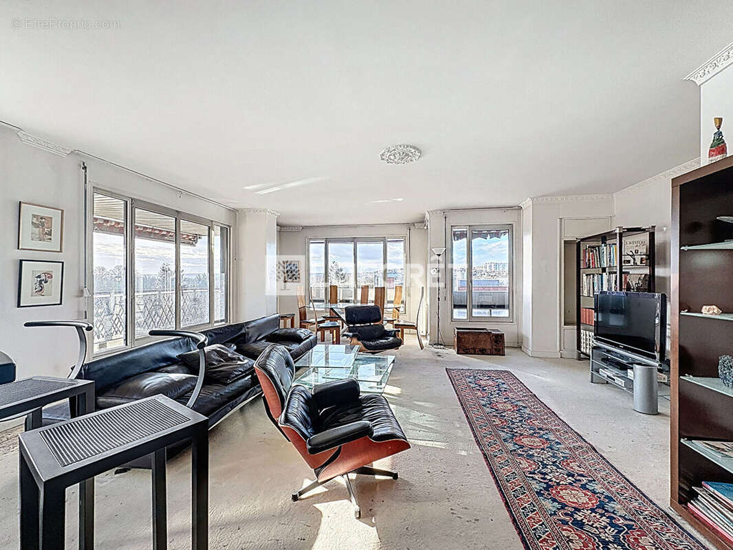 Appartement à SURESNES