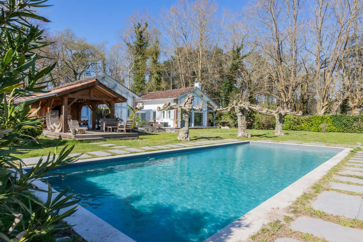 Maison à TOSSE