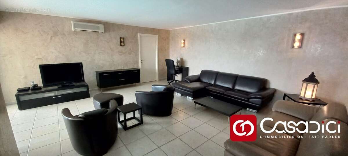 Appartement à MANDELIEU-LA-NAPOULE