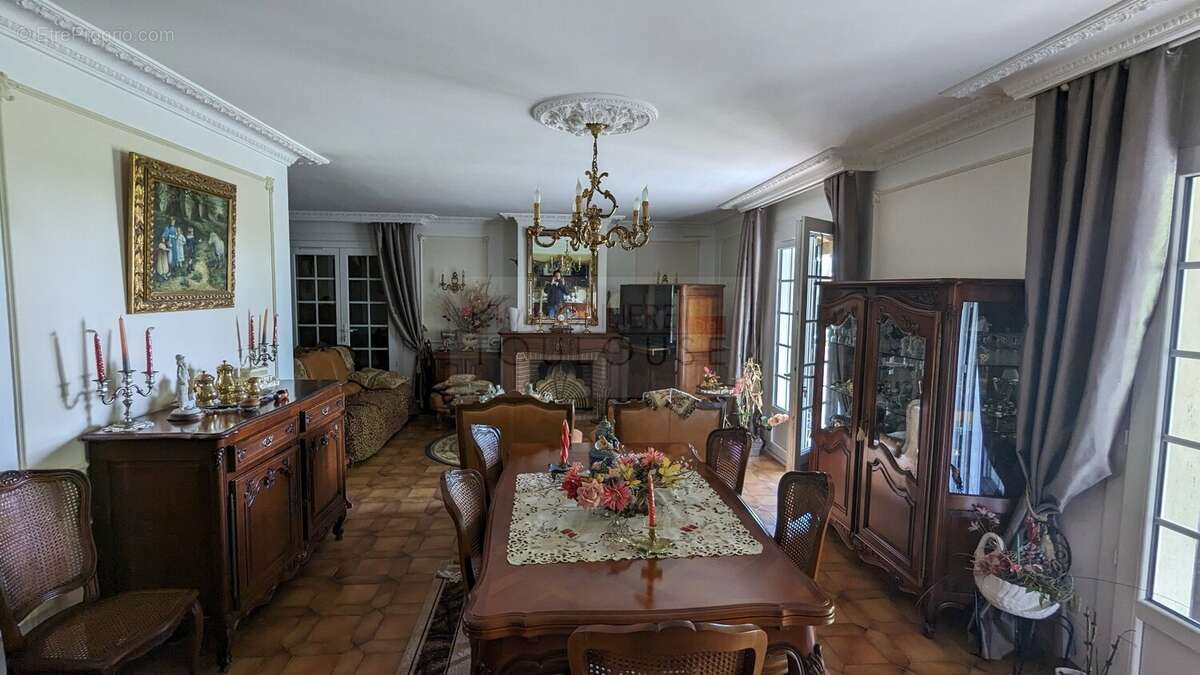 Maison à MONTASTRUC-LA-CONSEILLERE