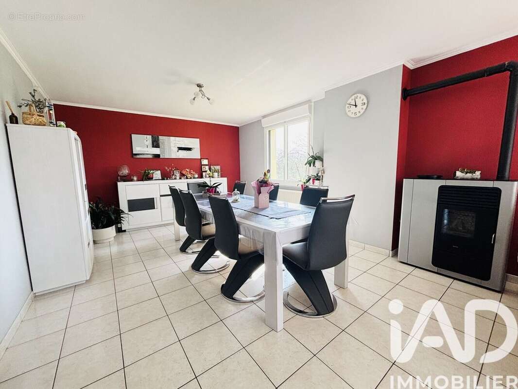 Photo 3 - Maison à ROUGE