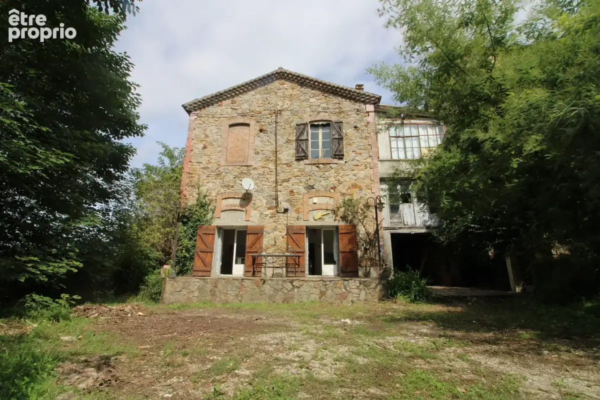 Maison de caractere d'un volume 333 m2  + dependance 86 m2. - photo 10