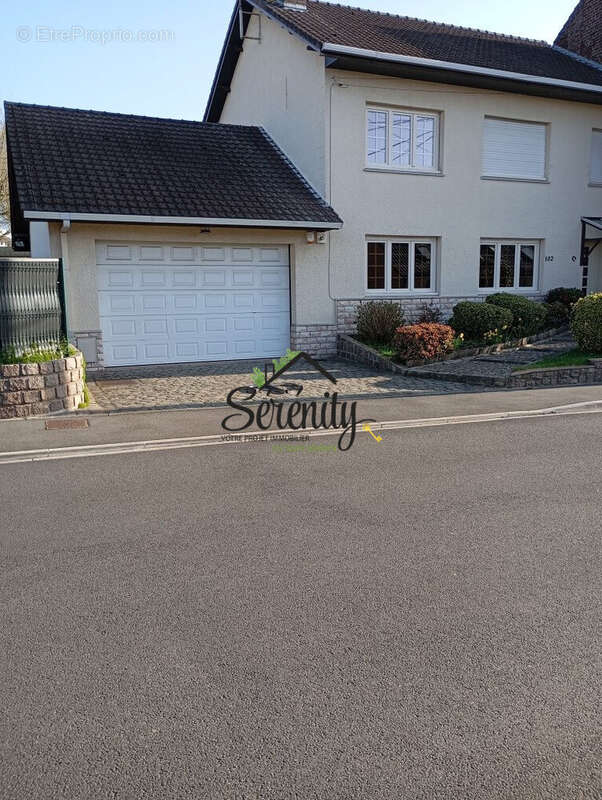 Maison à HALLENNES-LEZ-HAUBOURDIN