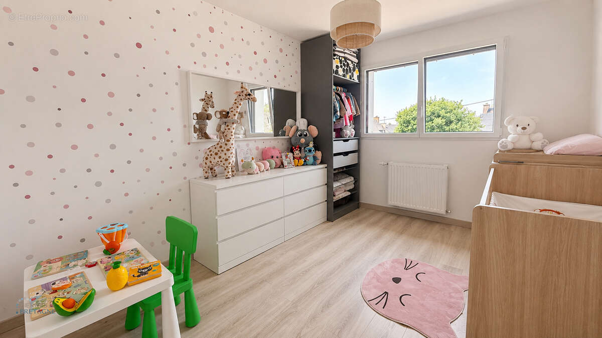 Maison contemporaine - 146,05 m2 - terrain 661 m2 - SAINT-RENAN - photo 13