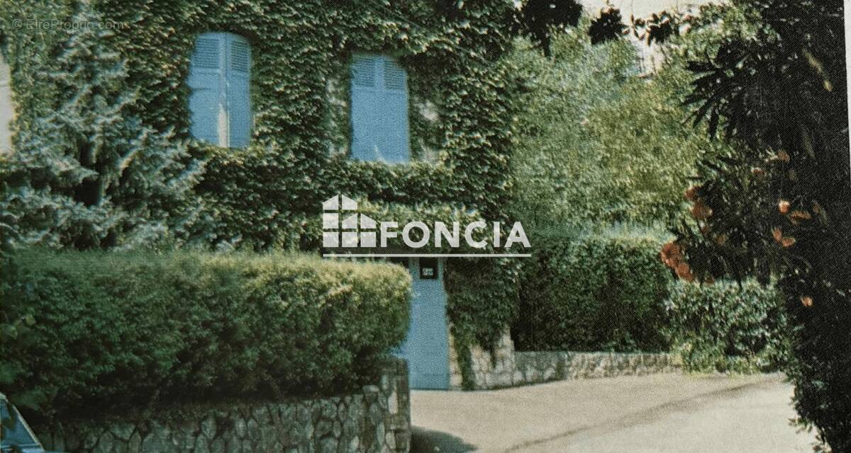 Maison à VILLENEUVE-LES-AVIGNON