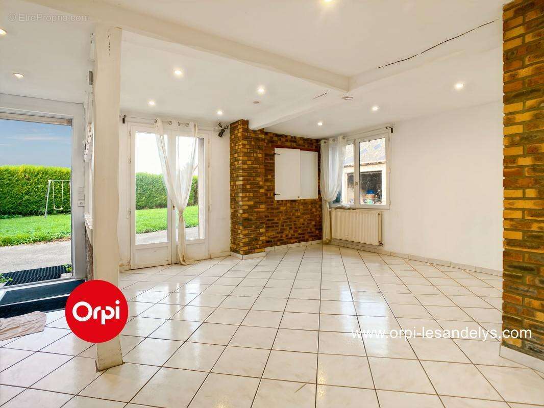 Maison à FLEURY-SUR-ANDELLE