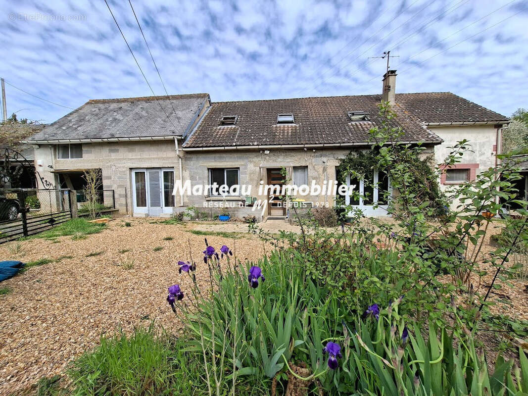 Maison à BESSE-SUR-BRAYE
