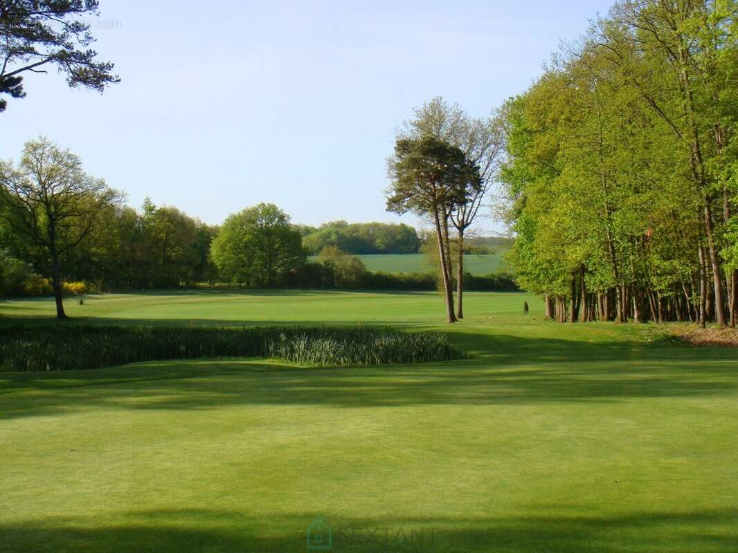 Propriété d'exception à 1h de Paris et à 30 mn de Fontainebleau ! Golf 18 trous - Restaurant... - photo 6