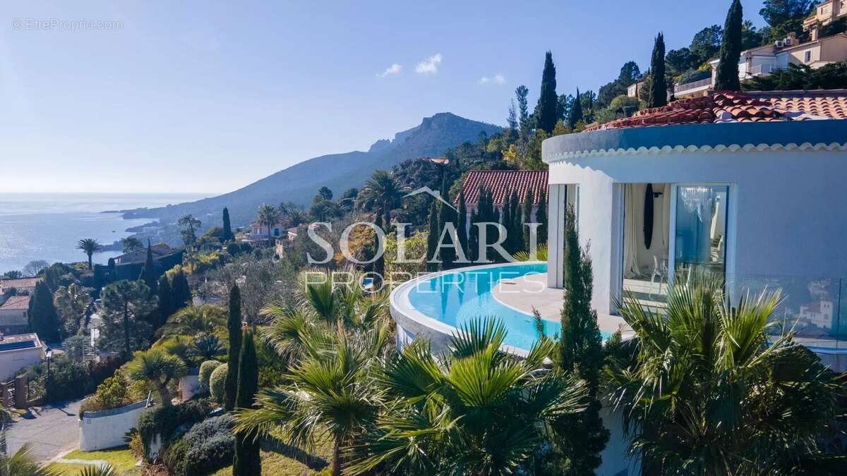 Maison à THEOULE-SUR-MER