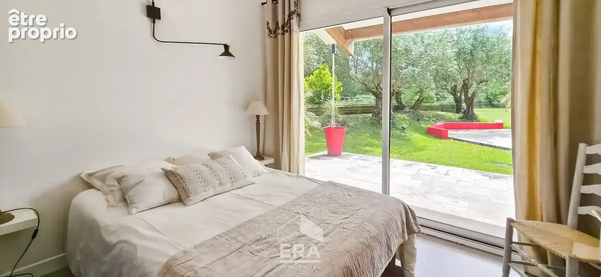 BLANQUEFORT - Maison 185m² plain-pied - grande parcelle de 5000m² - piscine - calme - photo 10