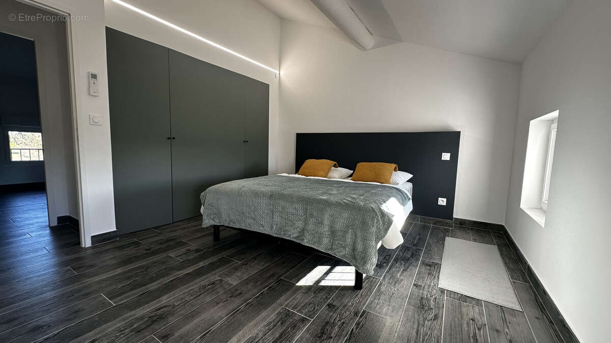 Maison à PERNES-LES-FONTAINES