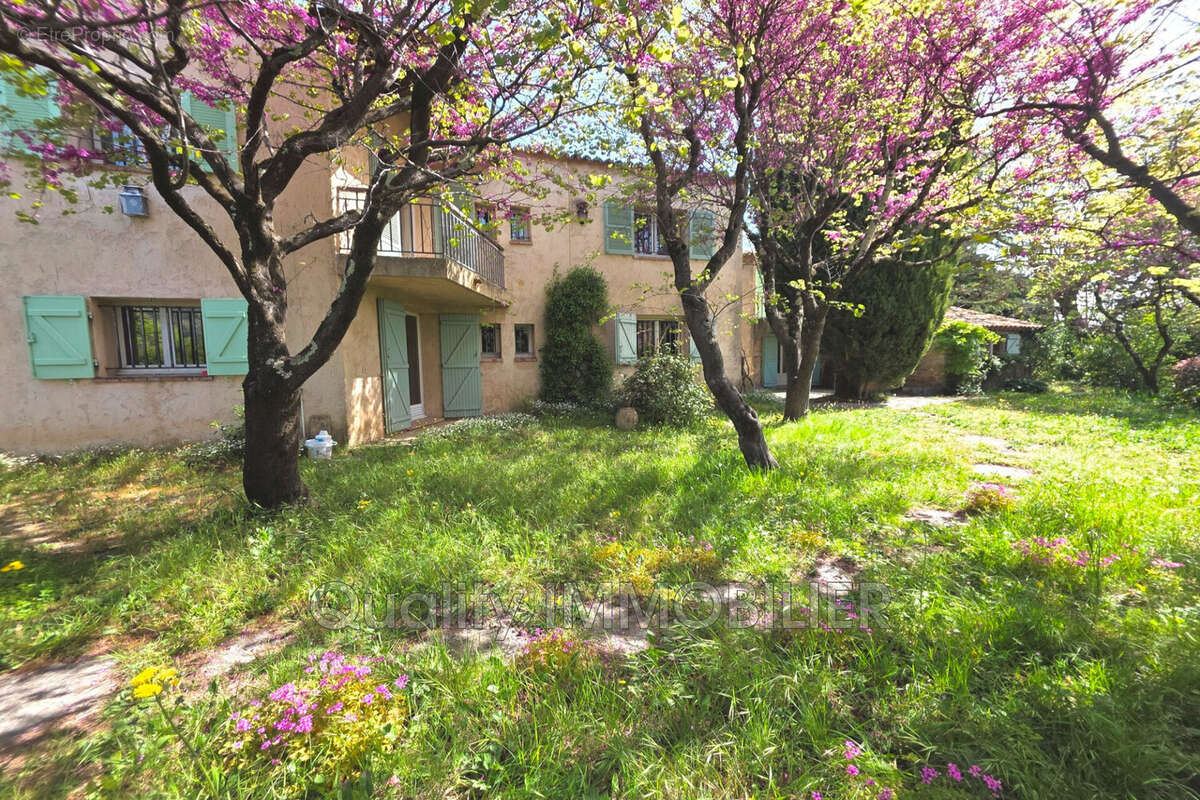 Maison à AURIBEAU-SUR-SIAGNE