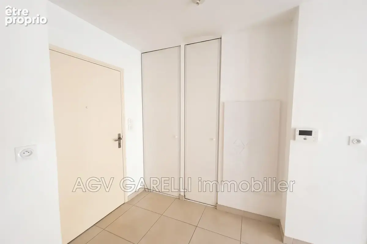 Appartement 2 pièces 40 m² à vendre à Toulon (83100) - photo 9