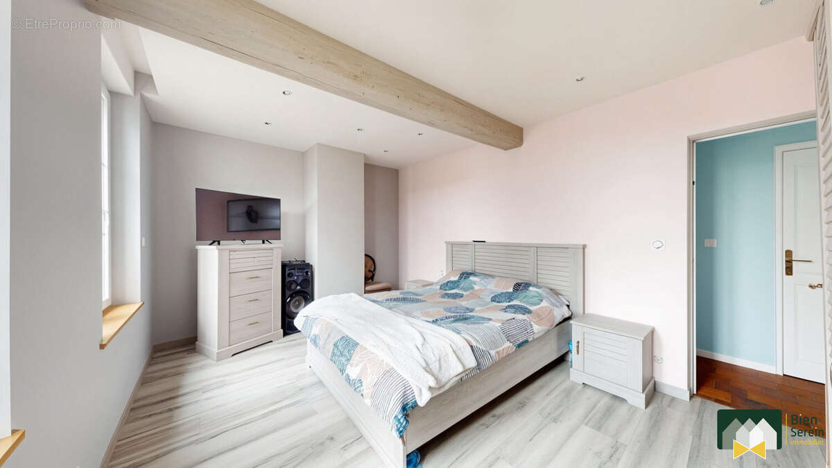 Maison à SAINT-ARNOULT-DES-BOIS