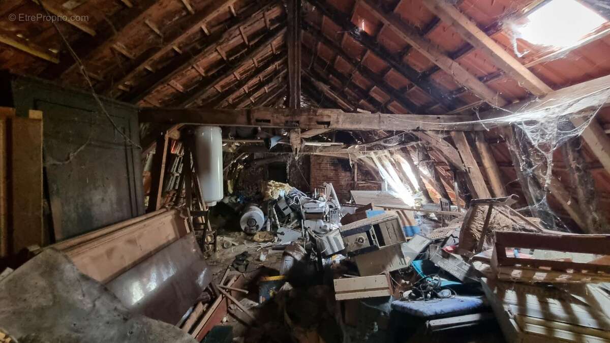 Maison à SAINT-AMAND-DE-VERGT