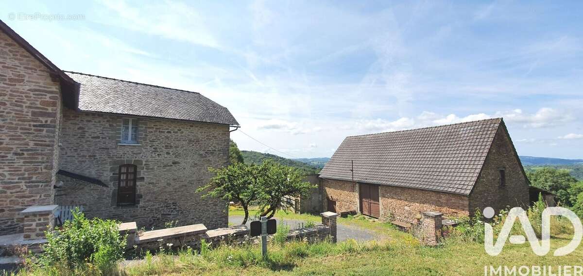 Photo 2 - Maison à PALAZINGES