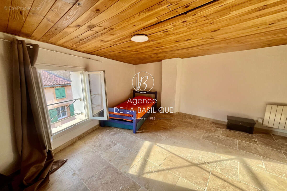 Maison à SAINT-MAXIMIN-LA-SAINTE-BAUME