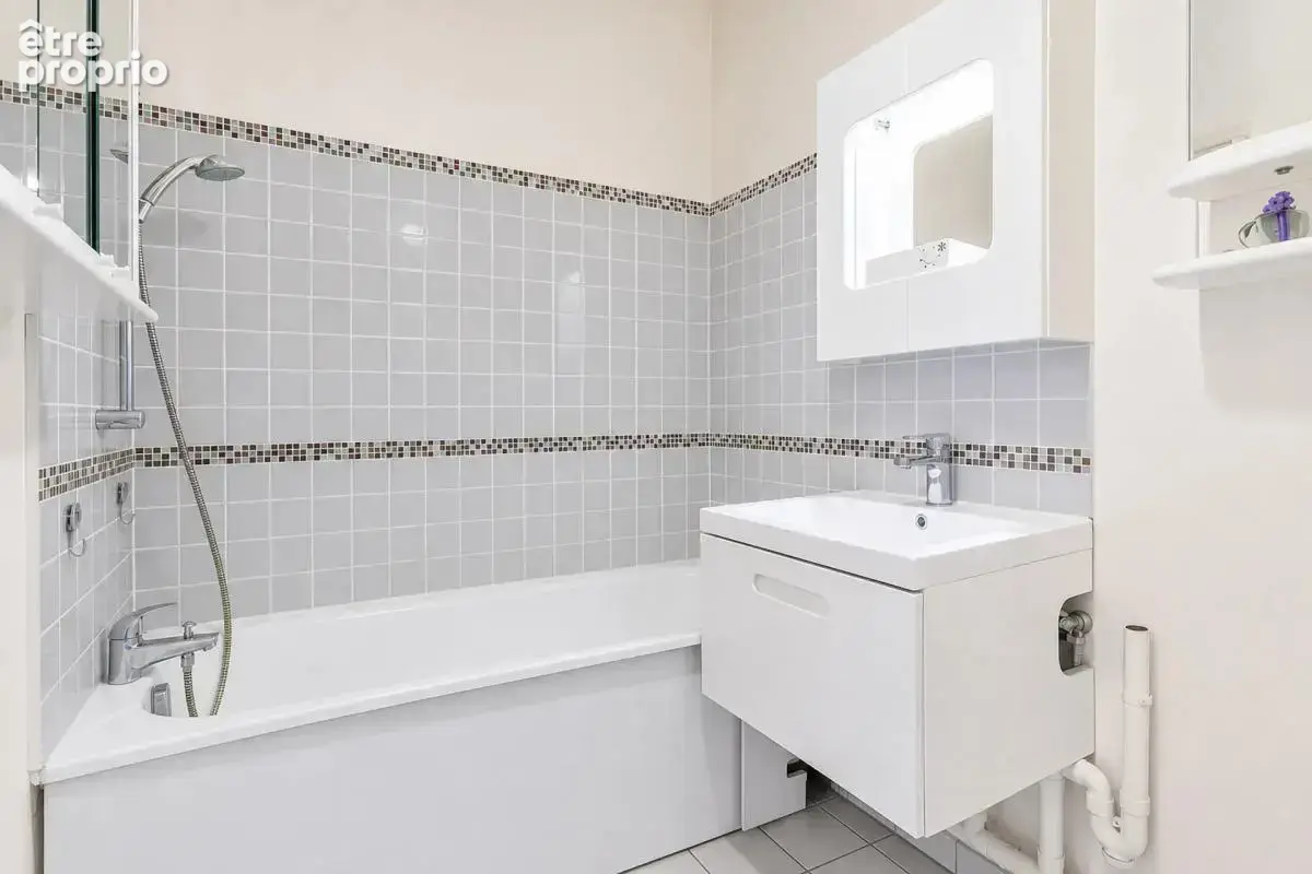 Appartement traversant 78 m² avec box à Argenteuil - photo 8