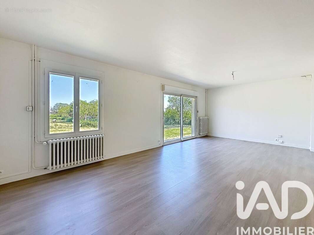 Maison 109 m² à Sainte-Verge  - photo 3