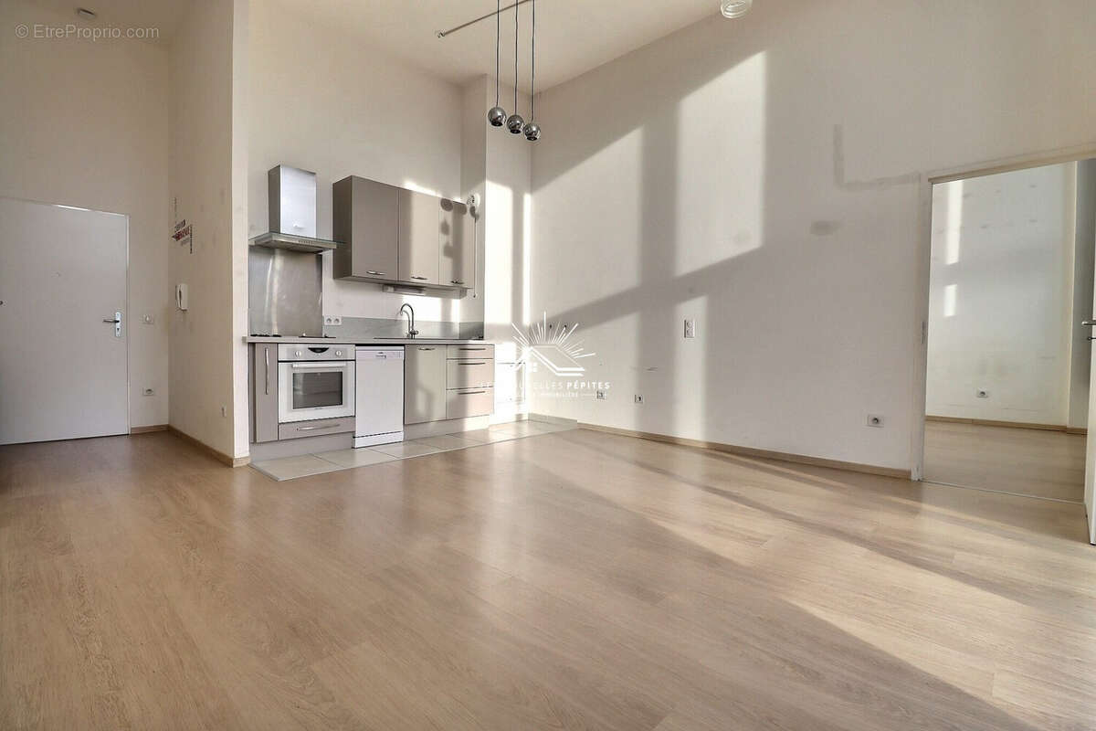 Appartement à LEZENNES