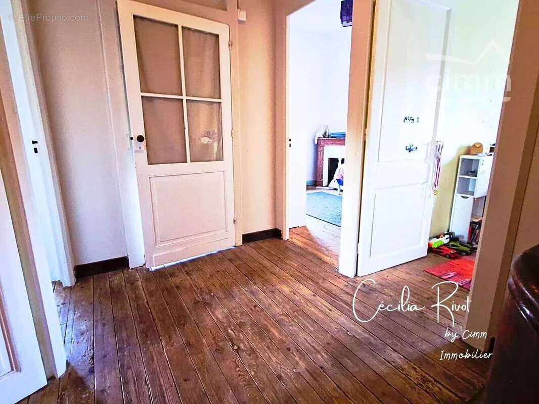 Appartement à SAINT-YZAN-DE-SOUDIAC