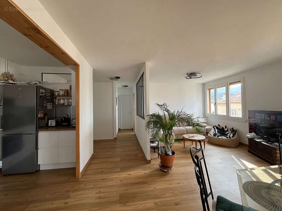 Appartement à MARSEILLE-8E